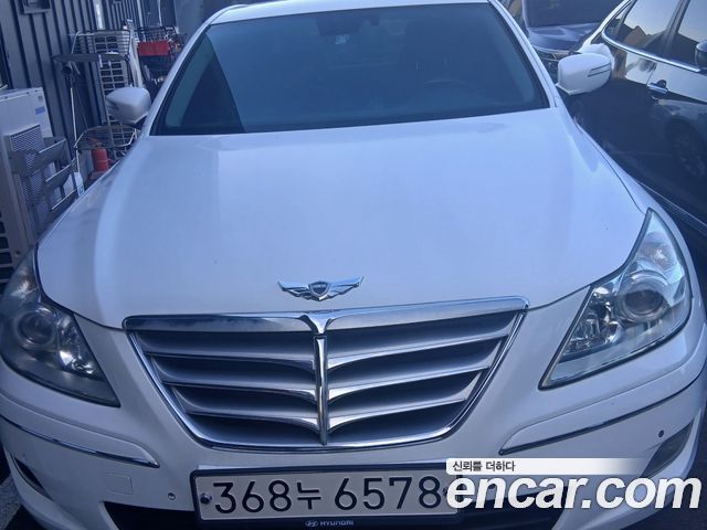Hyundai Genesis 2010 — photo 1