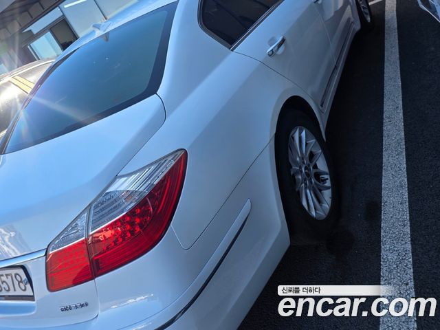 Hyundai Genesis 2010 — photo 4