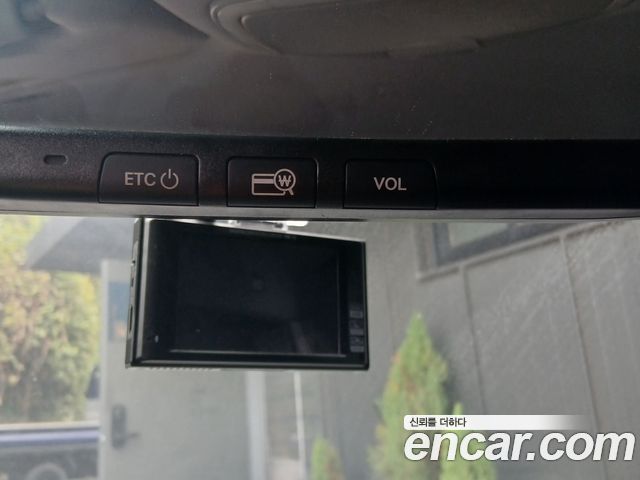 Hyundai Genesis 2010 — photo 13