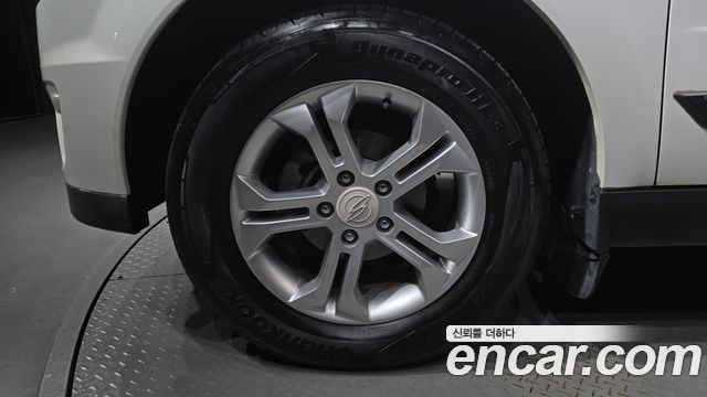 KG Mobility KORANDO 2012 — photo 5