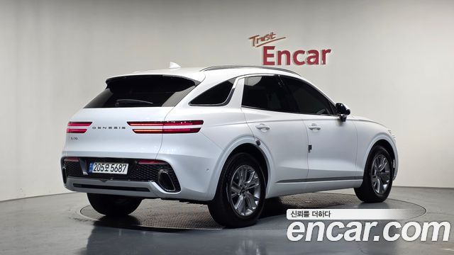 Genesis GV70 2023 — photo 2