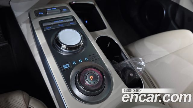 Genesis GV70 2023 — photo 12