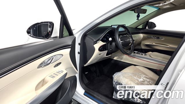 Genesis GV70 2023 — photo 13