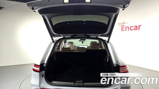 Genesis GV70 2023 — photo 24