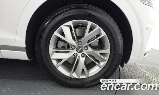 Genesis GV70 2023 — photo 7