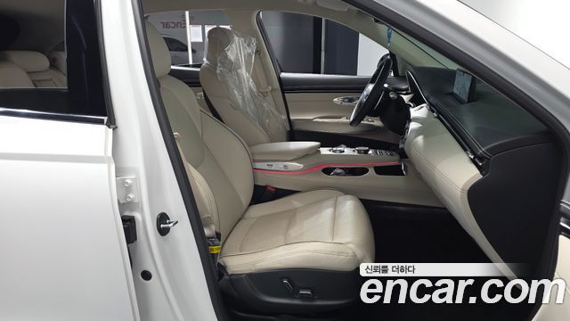 Genesis GV70 2023 — photo 16
