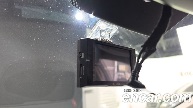 Hyundai Genesis 2016 — photo 31