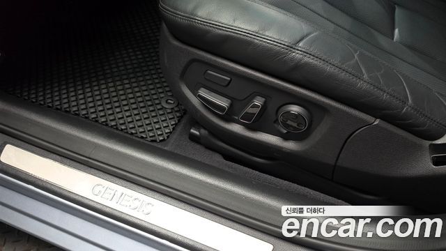 Hyundai Genesis 2016 — photo 32