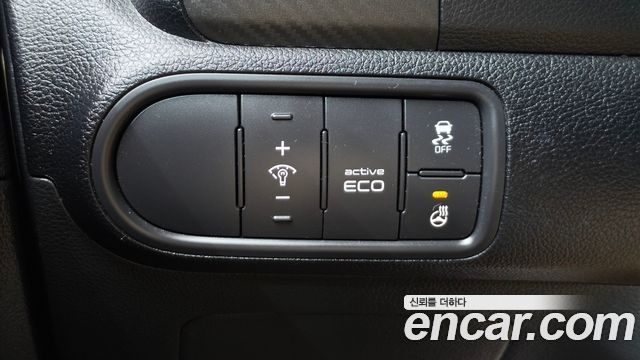 Kia K3 2015 — photo 12