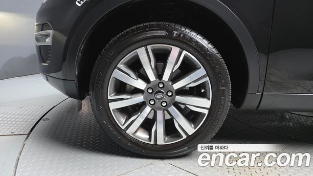 Land Rover Discovery Sport 2018 — photo 5