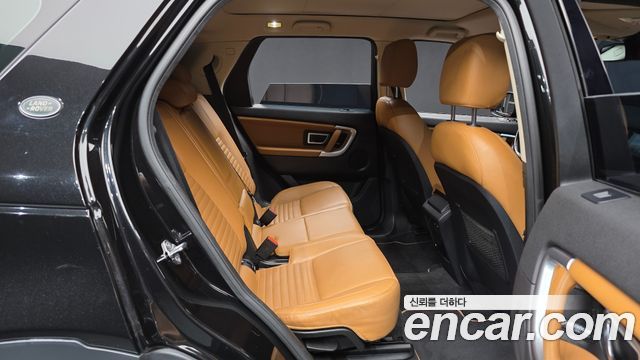 Land Rover Discovery Sport 2018 — photo 18