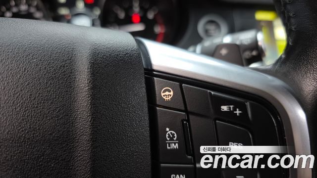 Land Rover Discovery Sport 2018 — photo 22