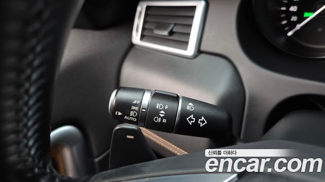 Land Rover Discovery Sport 2018 — photo 23
