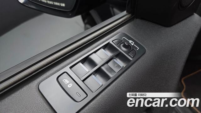 Land Rover Discovery Sport 2018 — photo 28