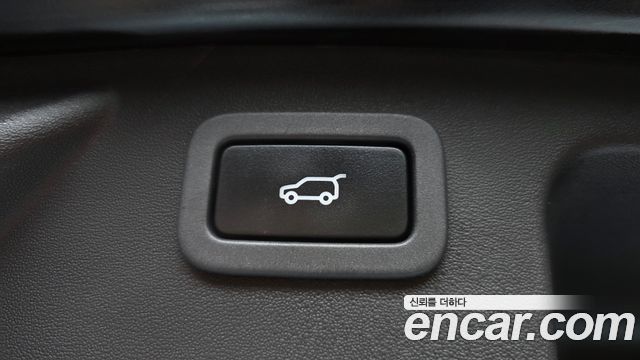 Land Rover Discovery Sport 2018 — photo 30