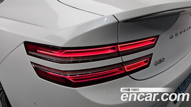 Genesis G80 2022 — photo 9
