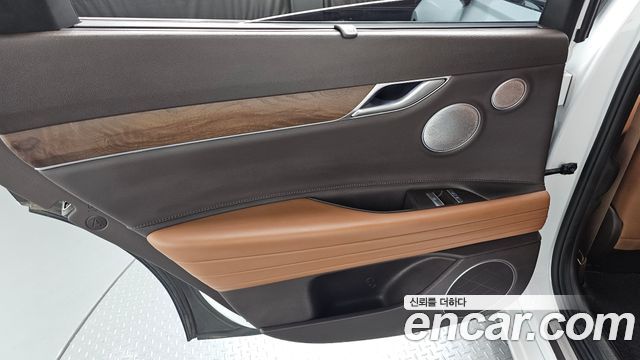Genesis G80 2022 — photo 15
