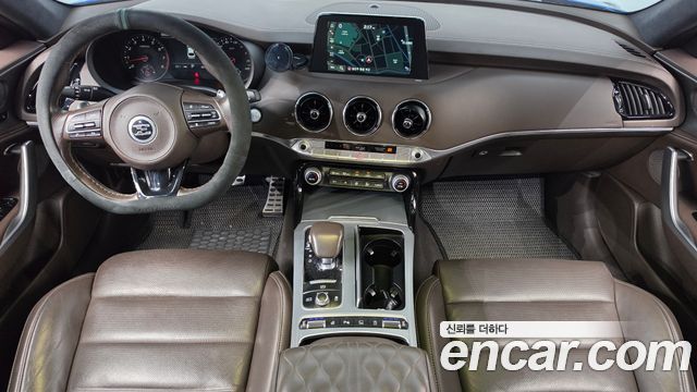 Kia Stinger 2019 — photo 10
