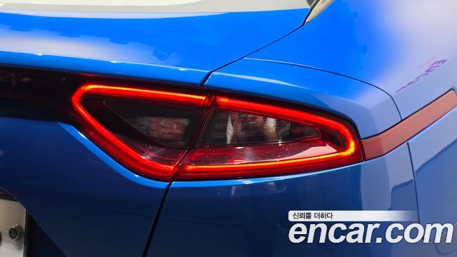 Kia Stinger 2019 — photo 9