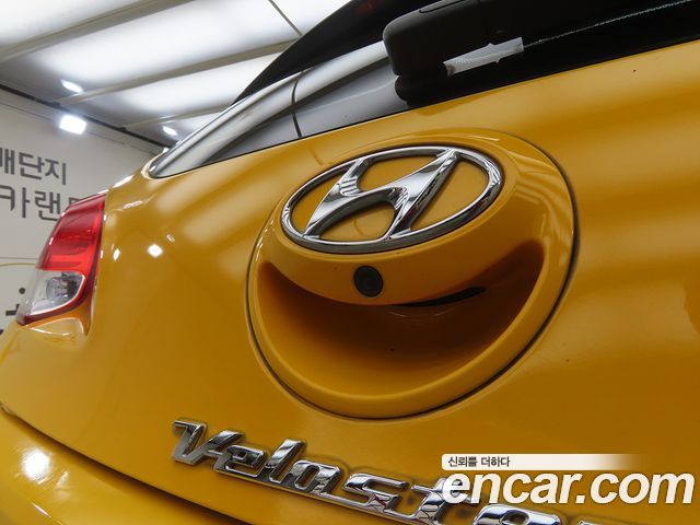 Hyundai Veloster 2014 — photo 17