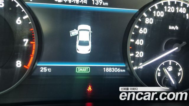 Genesis EQ900 2016 — photo 10