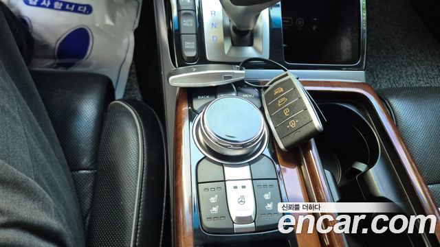 Genesis EQ900 2016 — photo 15
