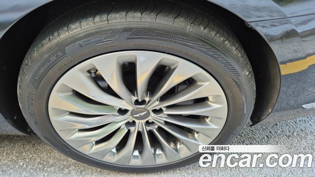 Genesis EQ900 2016 — photo 20
