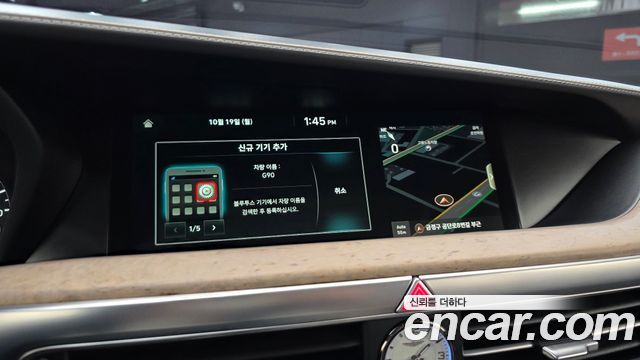Genesis G90 2019 — photo 23