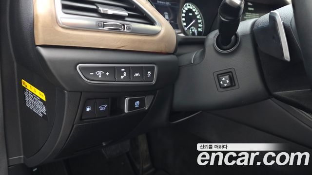 Genesis G90 2019 — photo 25