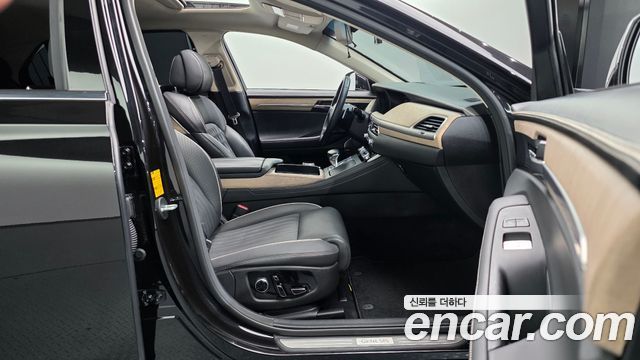 Genesis G90 2019 — photo 16
