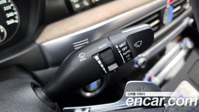Genesis G90 2019 — photo 27