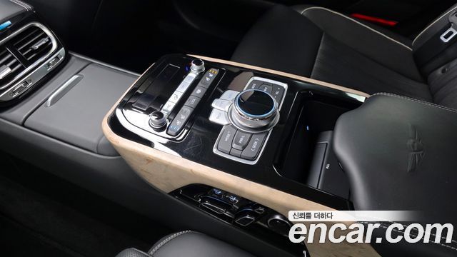 Genesis G90 2019 — photo 30