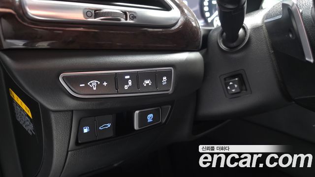 Genesis EQ900 2016 — photo 28