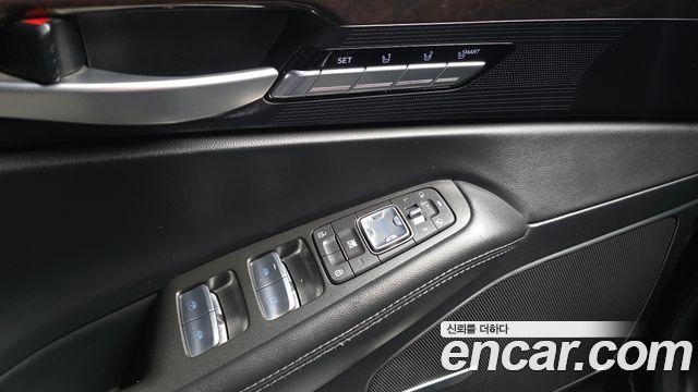 Genesis EQ900 2016 — photo 29