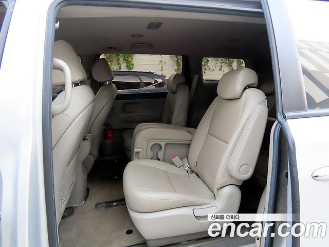Kia Canival 2019 — photo 10