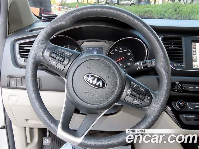 Kia Canival 2019 — photo 13