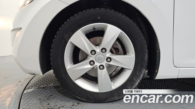 Hyundai AVANTE 2011 — photo 5