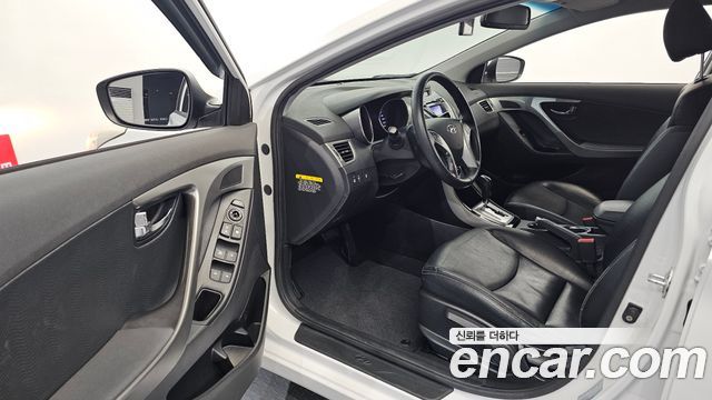 Hyundai AVANTE 2011 — photo 10