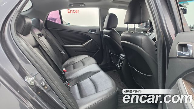 Kia K5 2014 — photo 17
