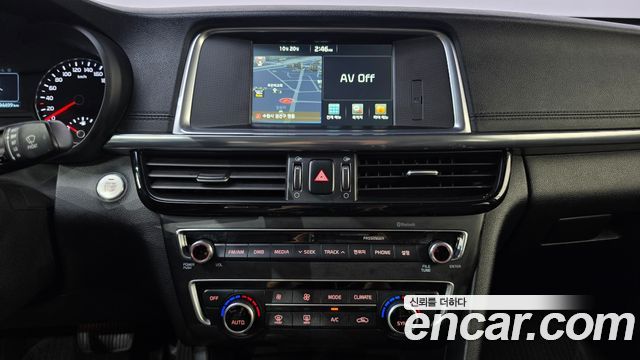 Kia K5 2016 — photo 19