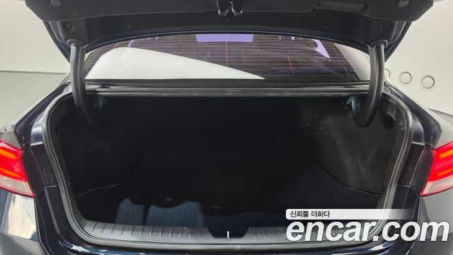 Kia K5 2016 — photo 24