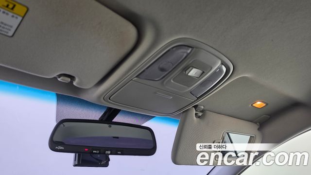 Kia K5 2016 — photo 25