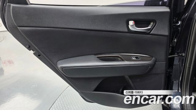 Kia K5 2016 — photo 15