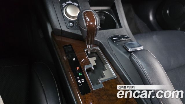 Lexus ES 2015 — photo 9