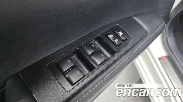 Lexus ES 2015 — photo 13
