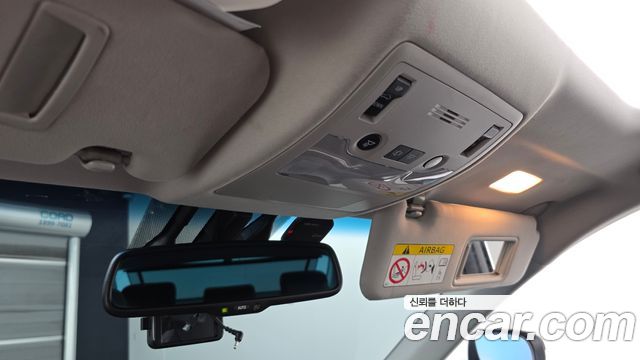 Lexus ES 2015 — photo 17