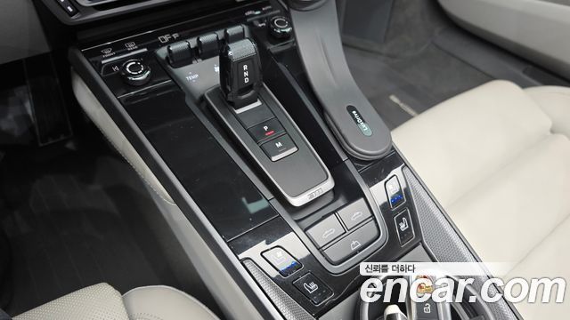 Porsche 911 2022 — photo 9