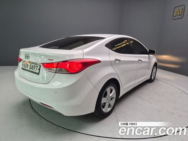 Hyundai AVANTE 2013 — photo 4