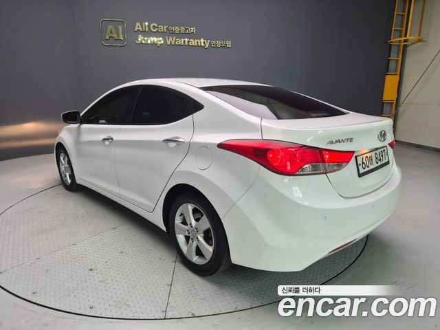 Hyundai AVANTE 2013 — photo 5