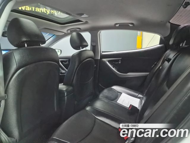 Hyundai AVANTE 2013 — photo 15
